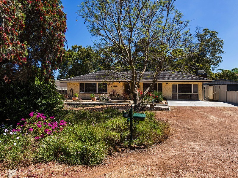 11 Shirley Rd, Walliston WA 6076