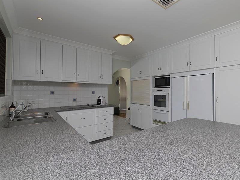 20 Ellersdale Ave, Warwick WA 6024