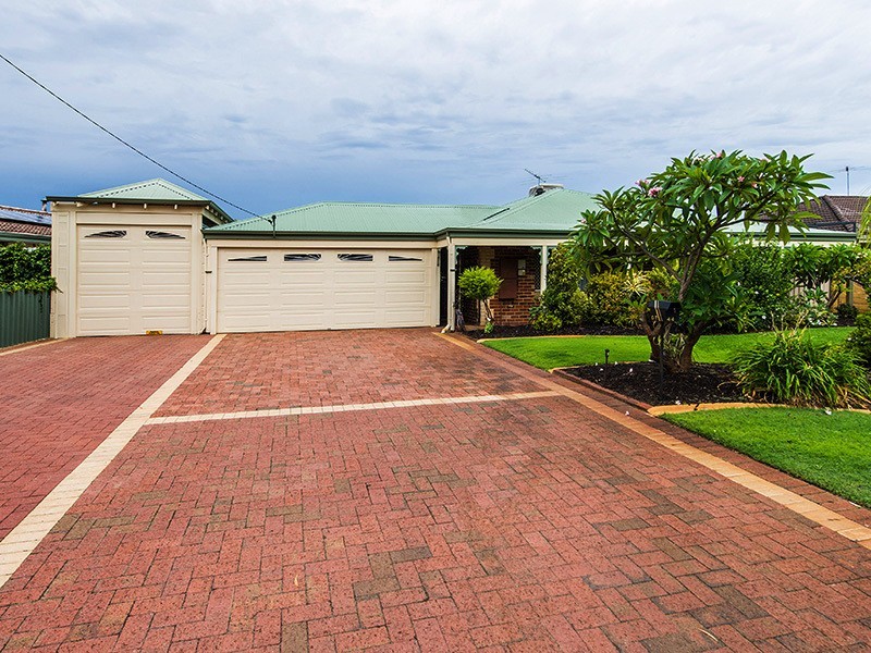 44 Elkhorn St, East Cannington WA 6107