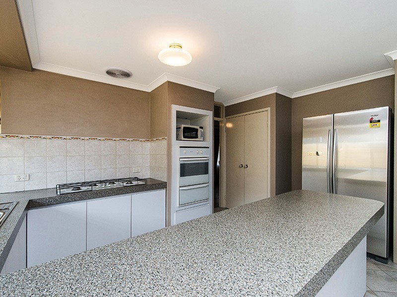 44 Elkhorn St, East Cannington WA 6107