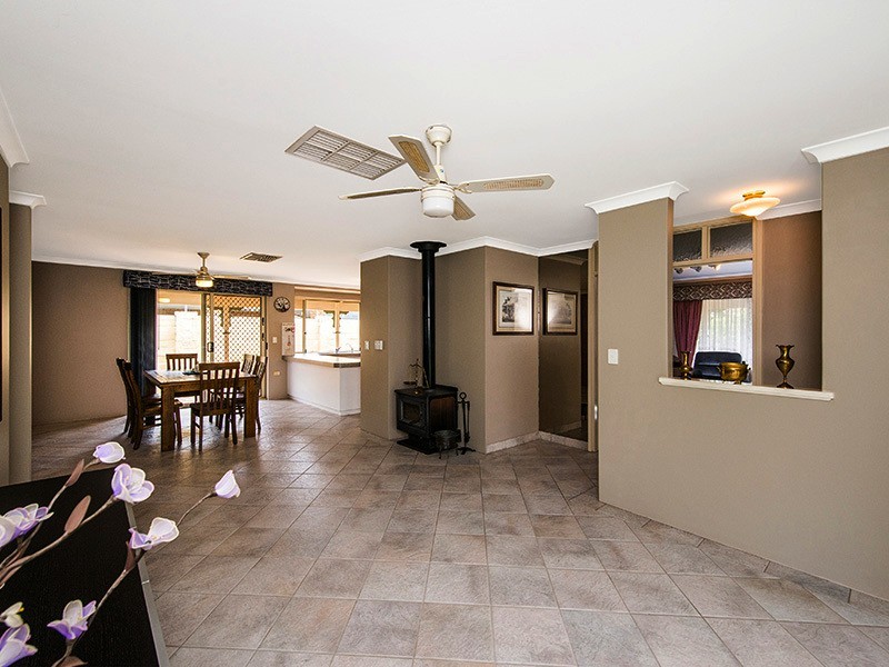 44 Elkhorn St, East Cannington WA 6107