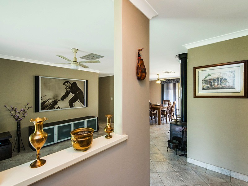 44 Elkhorn St, East Cannington WA 6107