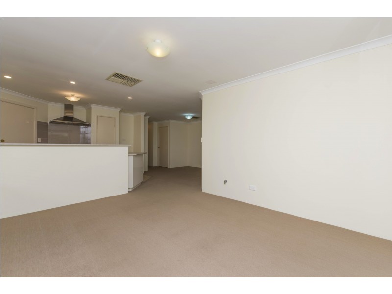 2/144 Kinross Dr, Kinross WA 6028