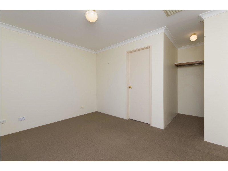 2/144 Kinross Dr, Kinross WA 6028