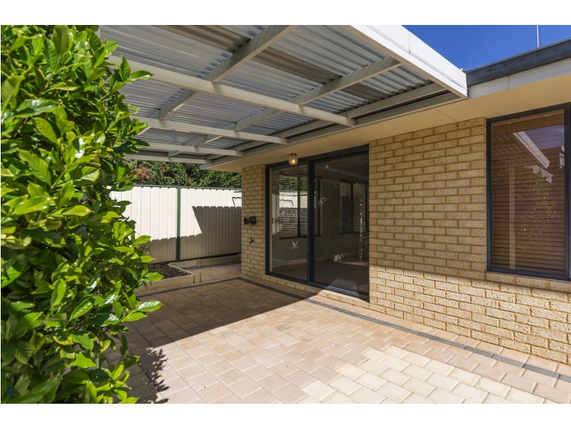 2/144 Kinross Dr, Kinross WA 6028