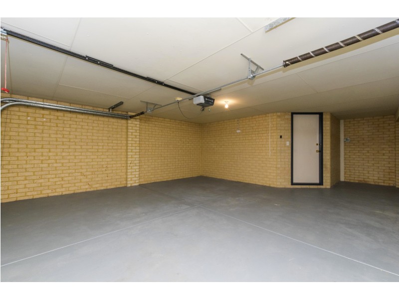 2/144 Kinross Dr, Kinross WA 6028