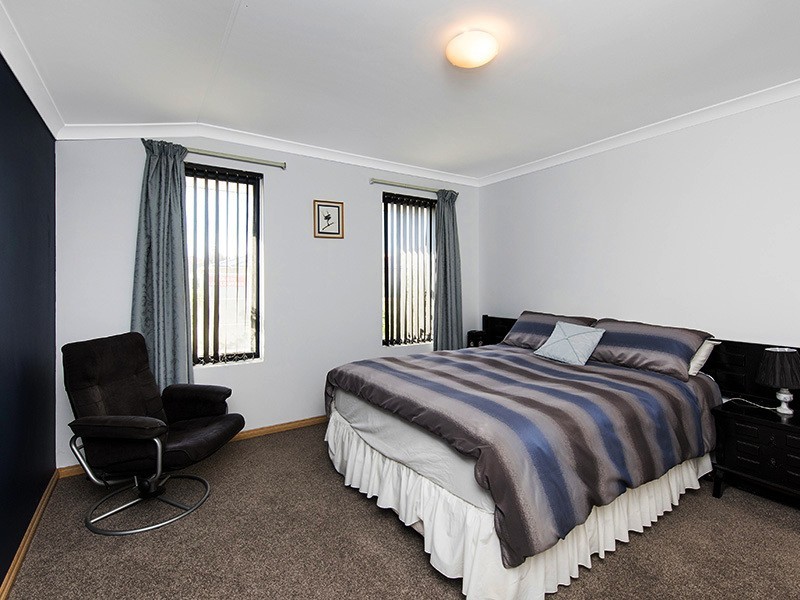 8 Pennine Pass, Merriwa WA 6030