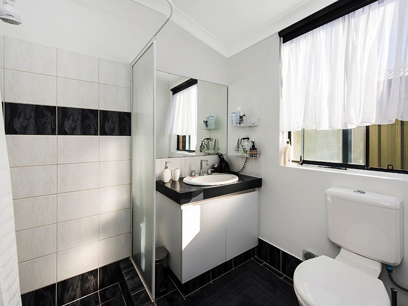 8 Pennine Pass, Merriwa WA 6030