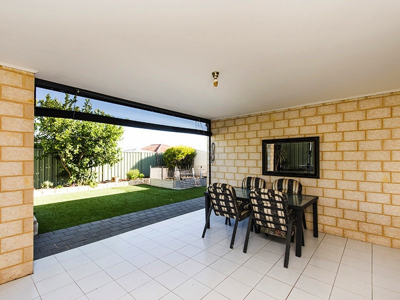 8 Pennine Pass, Merriwa WA 6030