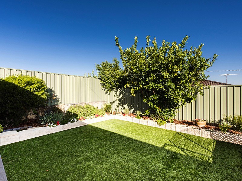 8 Pennine Pass, Merriwa WA 6030