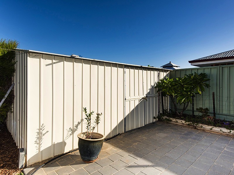 8 Pennine Pass, Merriwa WA 6030