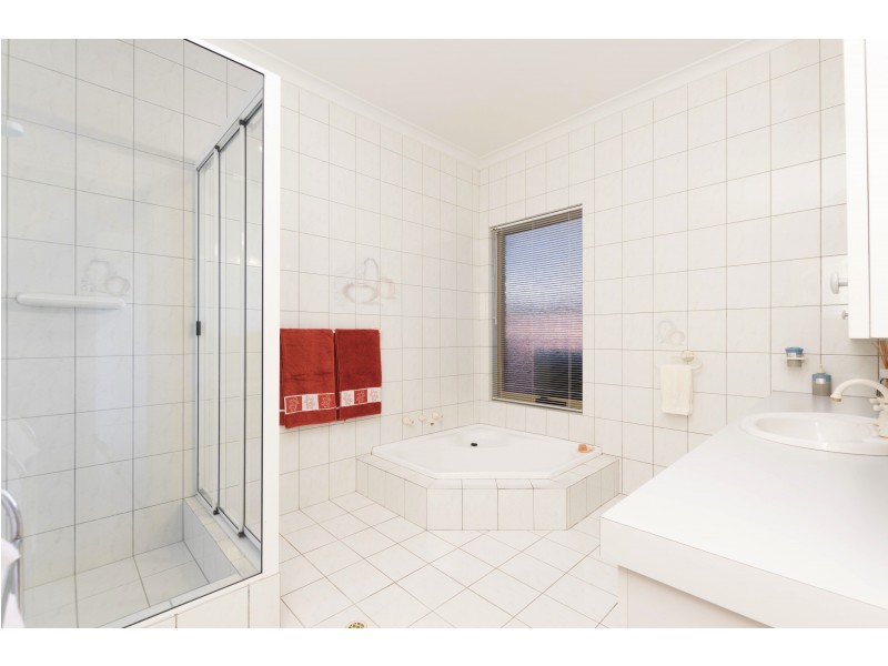 14 Asquith Ct, Greenwood WA 6024