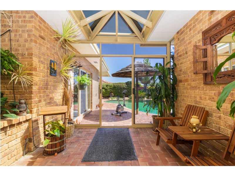 14 Asquith Ct, Greenwood WA 6024