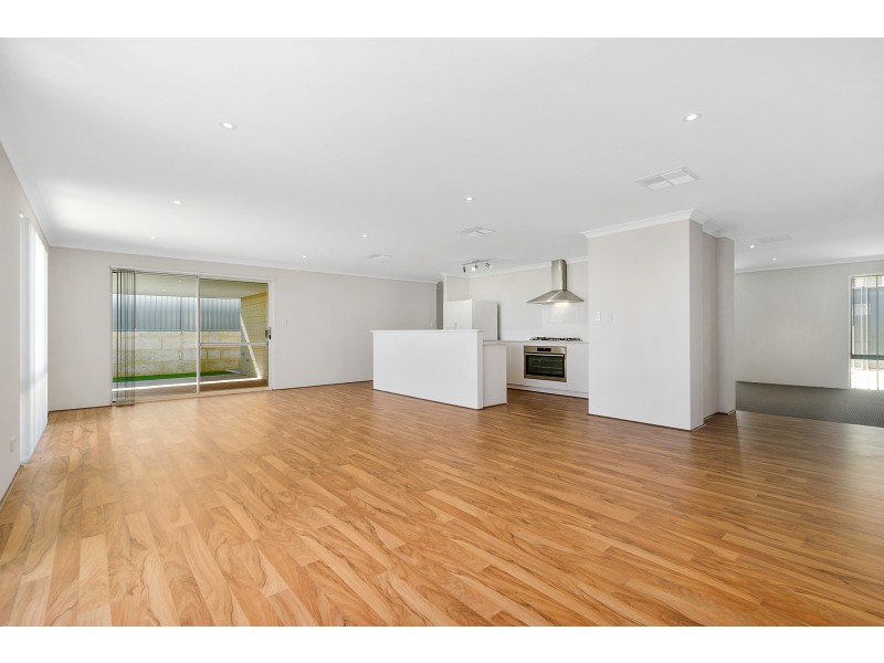 15 Apricot Rd, Eglinton WA 6034