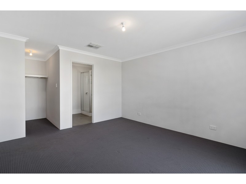 15 Apricot Rd, Eglinton WA 6034