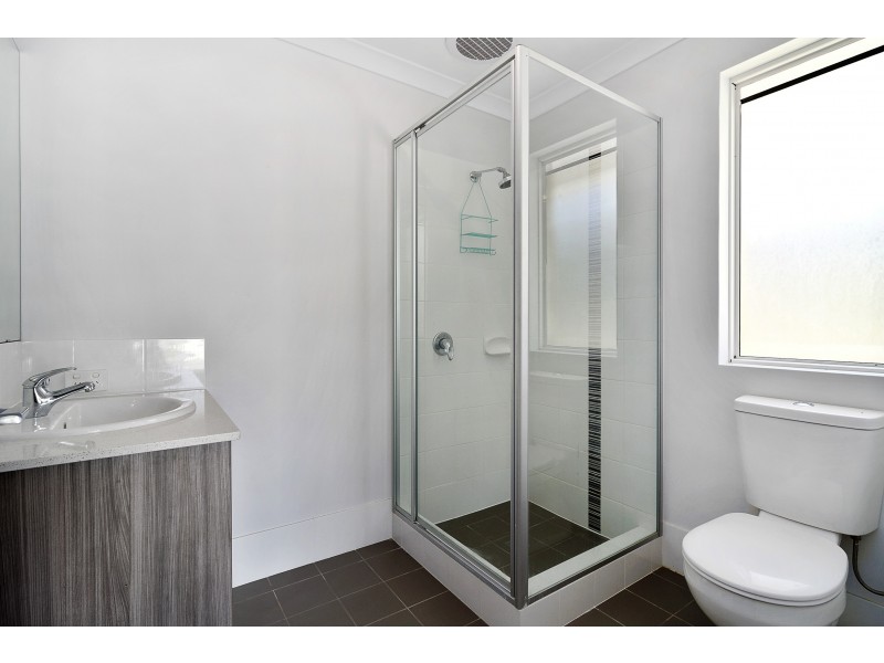 15 Apricot Rd, Eglinton WA 6034