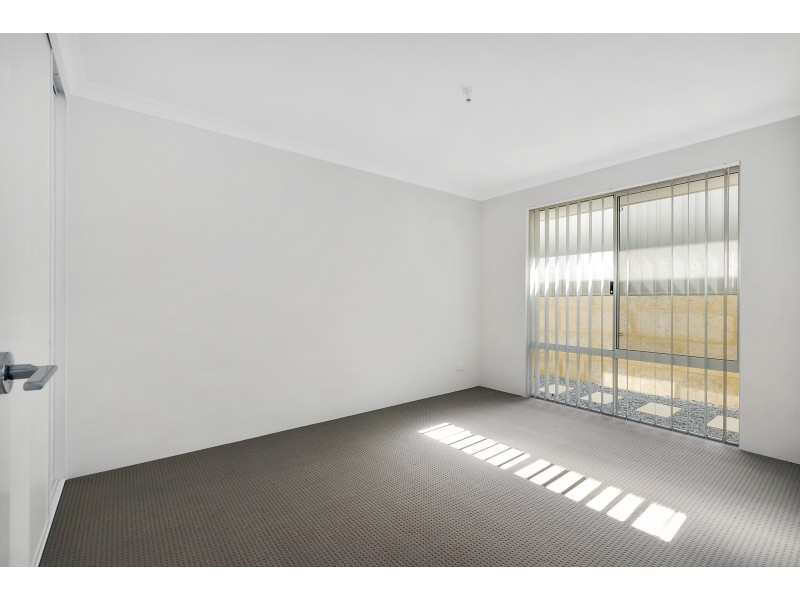 15 Apricot Rd, Eglinton WA 6034