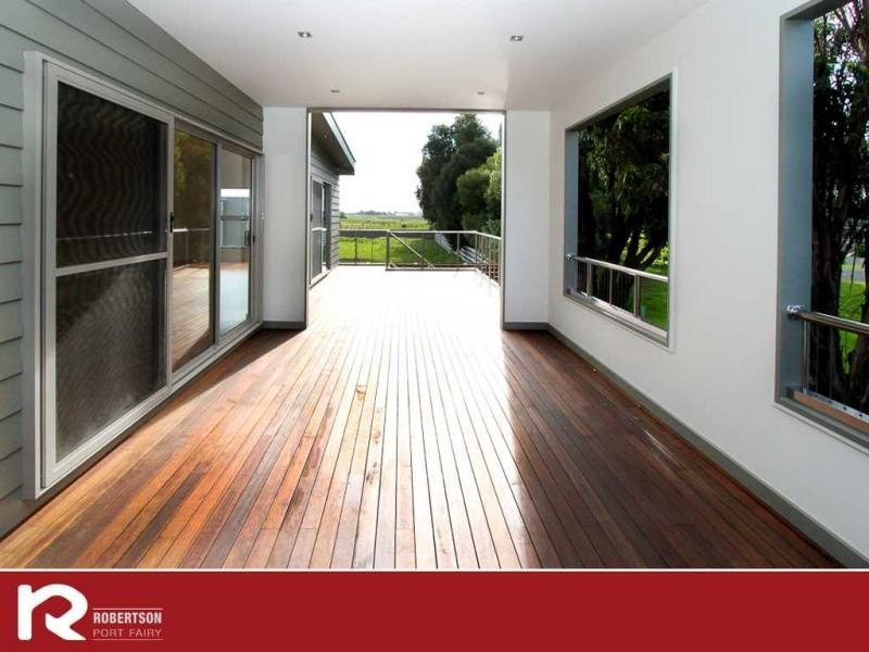 8 Mariner Court, Port Fairy VIC 3284