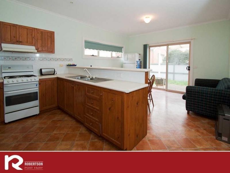 2/100 Regent Street, Port Fairy VIC 3284