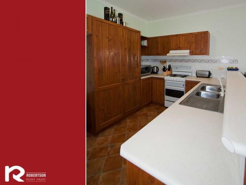 2/100 Regent Street, Port Fairy VIC 3284