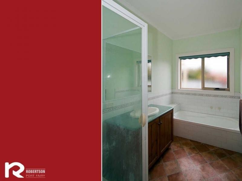 2/100 Regent Street, Port Fairy VIC 3284