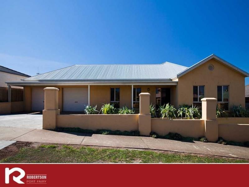 12 Dyson Street, Port Fairy VIC 3284