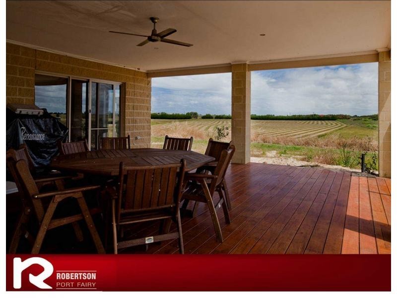 71 Albert Road, Port Fairy VIC 3284