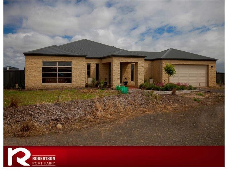 71 Albert Road, Port Fairy VIC 3284