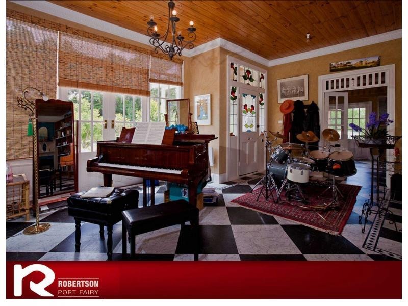 137 Princes Highway, Port Fairy VIC 3284