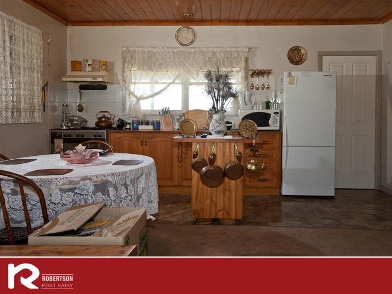 212 Princes Highway, Port Fairy VIC 3284