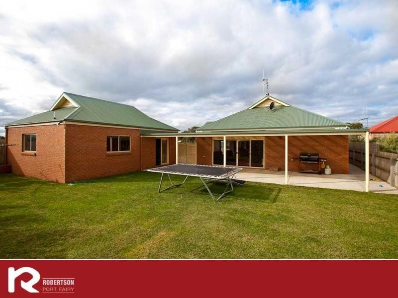 9 Gratton Street, Port Fairy VIC 3284