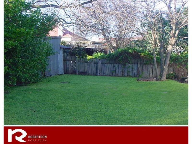 31 Bank Street, Port Fairy VIC 3284