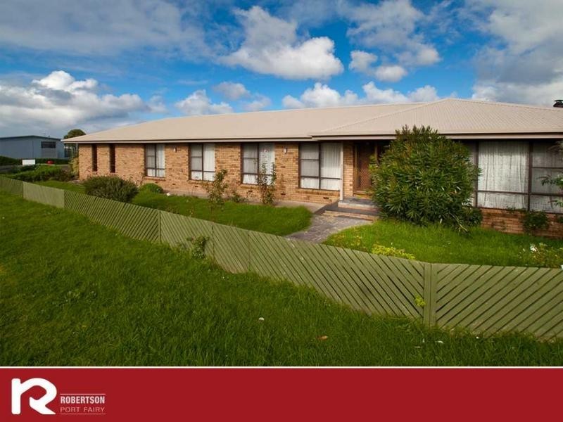 9 Mills Crescent, Port Fairy VIC 3284