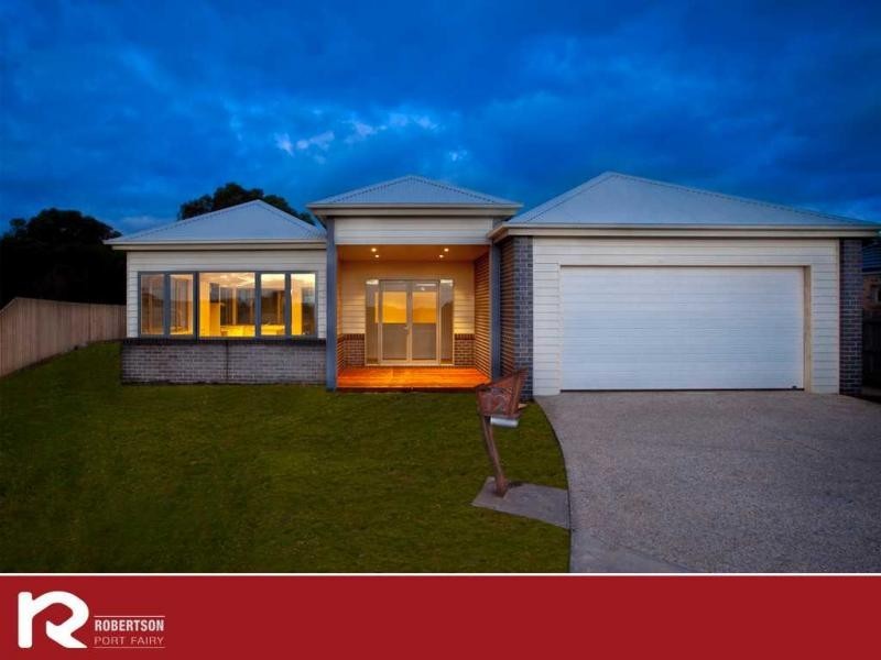 12 Gratton Street, Port Fairy VIC 3284