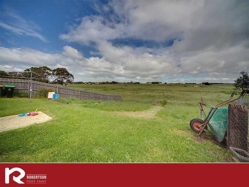 158 Princes Highway, Port Fairy VIC 3284