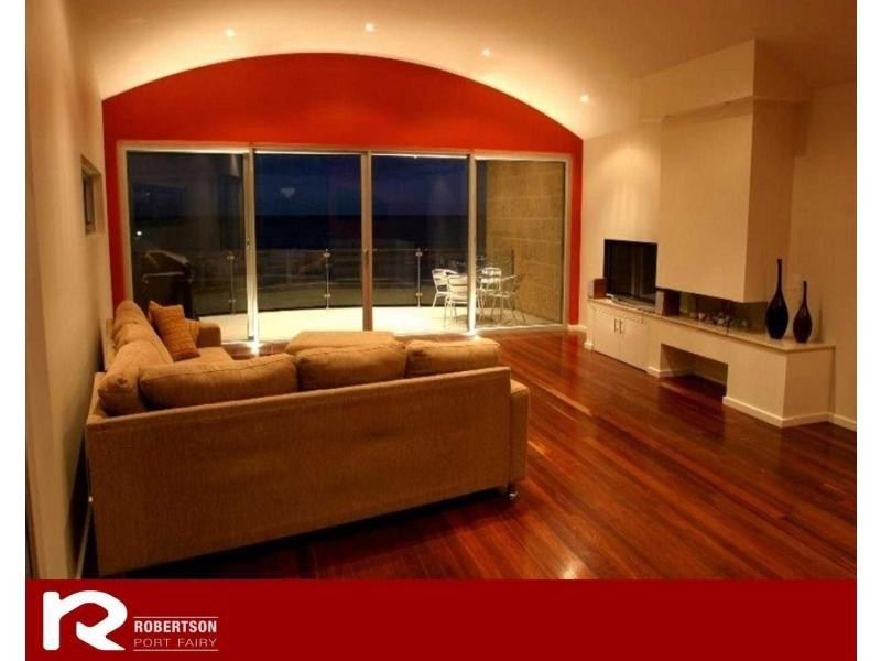 2/105 Beach Street, Port Fairy VIC 3284