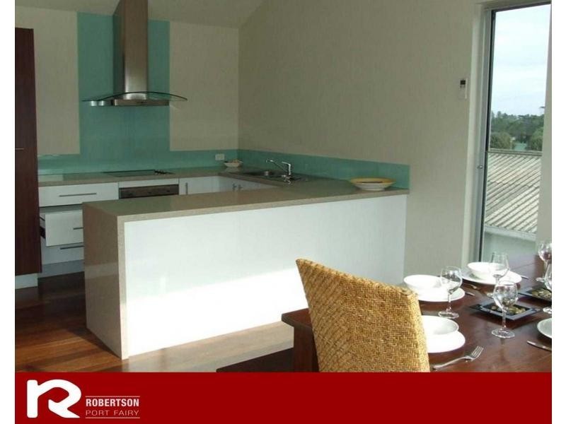 2/105 Beach Street, Port Fairy VIC 3284