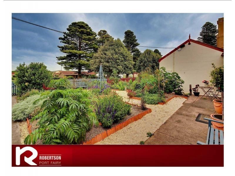28 Campbell Street, Port Fairy VIC 3284
