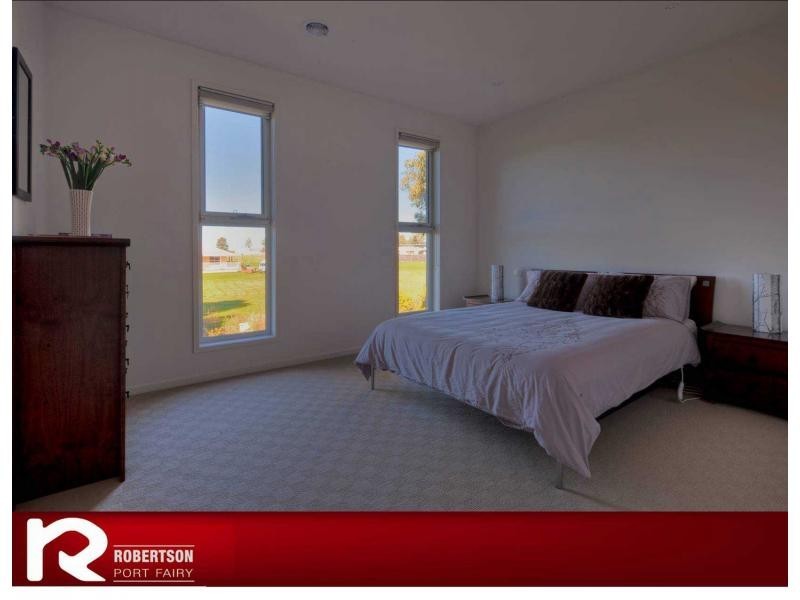 11 Whalers Drive, Port Fairy VIC 3284