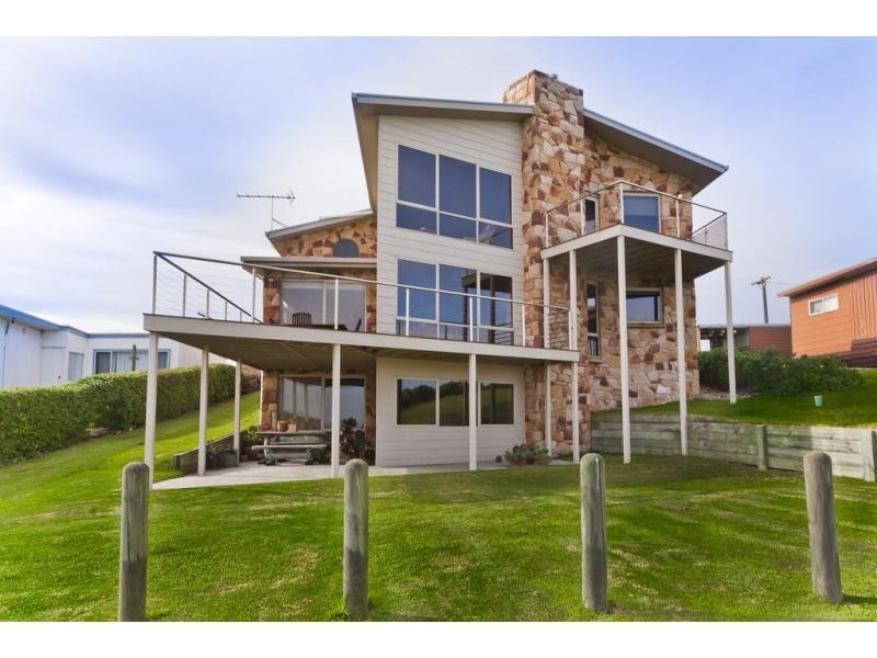 17 Lakeview Drive, Port Fairy VIC 3284