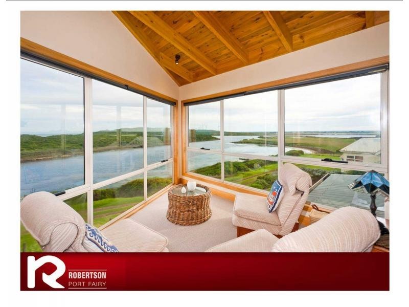 17 Lakeview Drive, Port Fairy VIC 3284