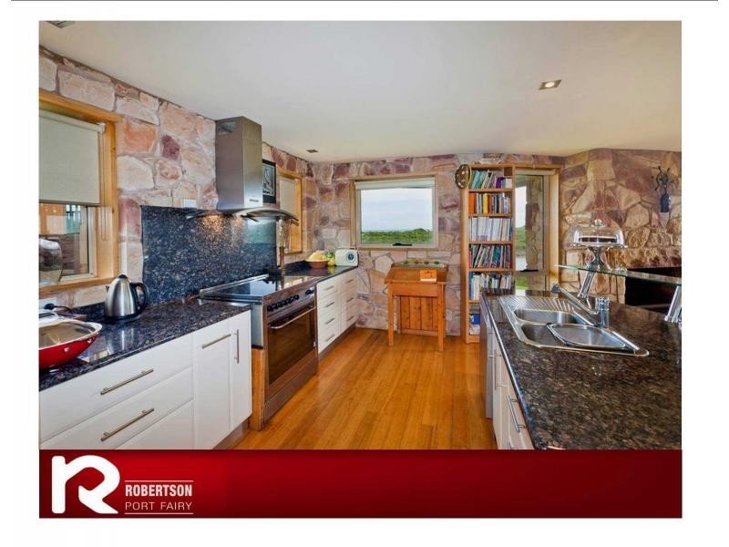 17 Lakeview Drive, Port Fairy VIC 3284