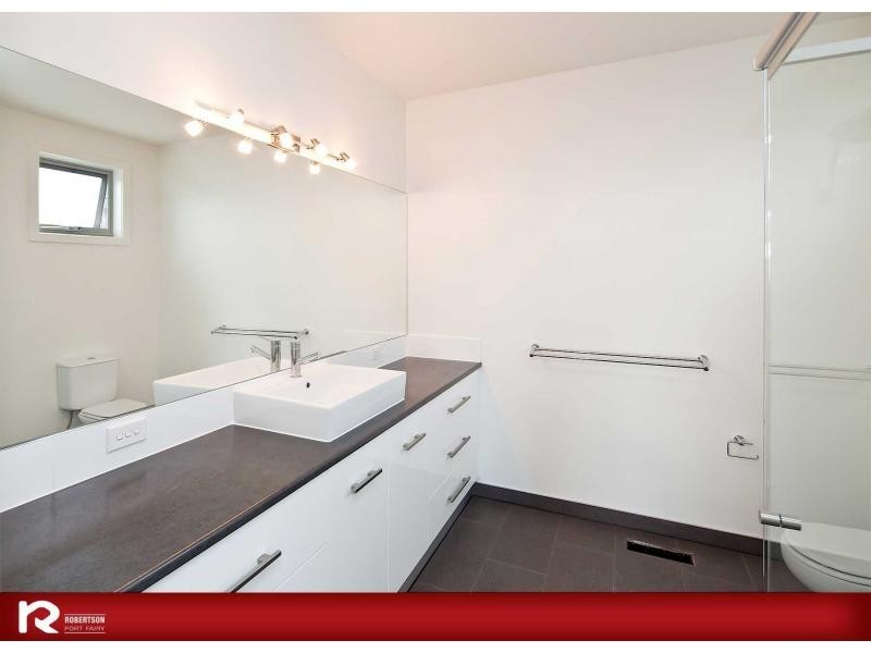 5 Mariner Court, Port Fairy VIC 3284