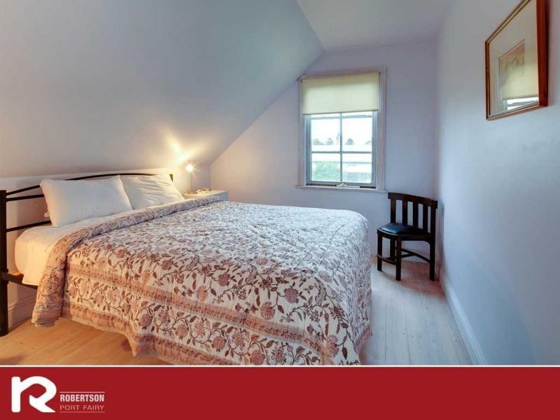82 Princes Hwy, Port Fairy VIC 3284
