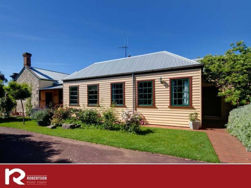 82 Princes Hwy, Port Fairy VIC 3284