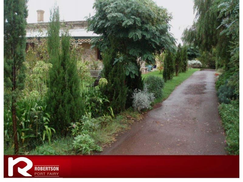 82 Princes Hwy, Port Fairy VIC 3284