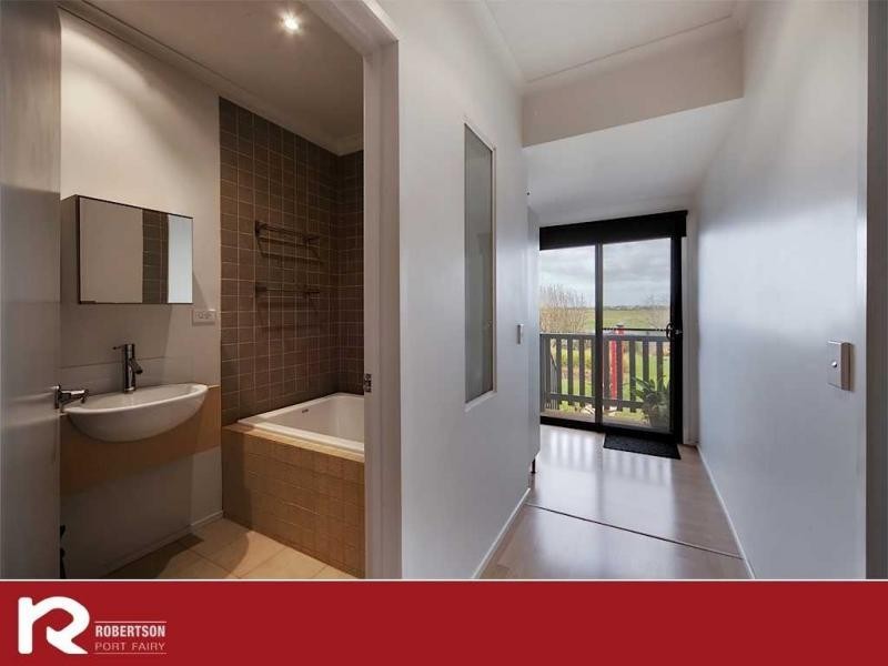 155 Princes Highway, Port Fairy VIC 3284