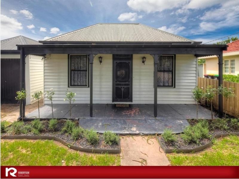 9 Sackville Street, Port Fairy VIC 3284