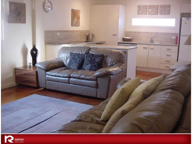 90 Cox Street, Port Fairy VIC 3284
