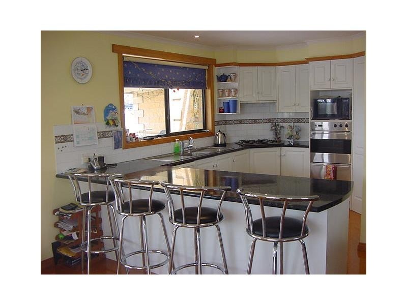 14 Osmonds Lane, Port Fairy VIC 3284